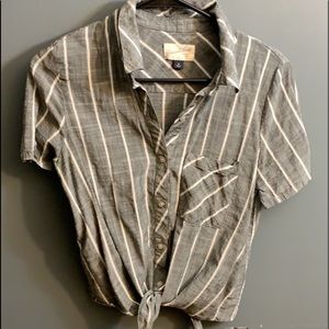 Tie front button-down crop